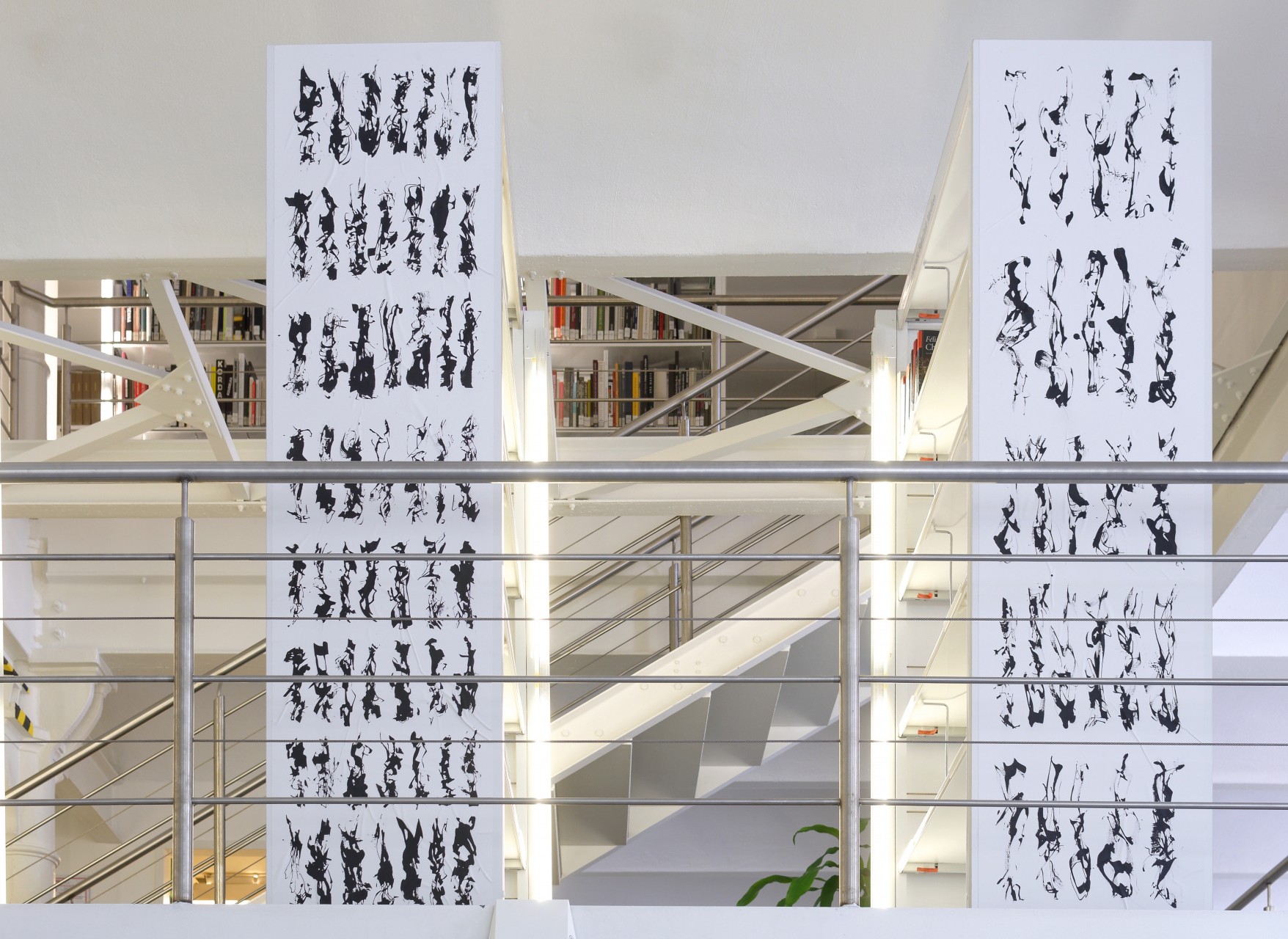 Bibliothek der unlesbaren Zeichen, Acryl auf Leinwand, je 50 x 200 cm, 2017