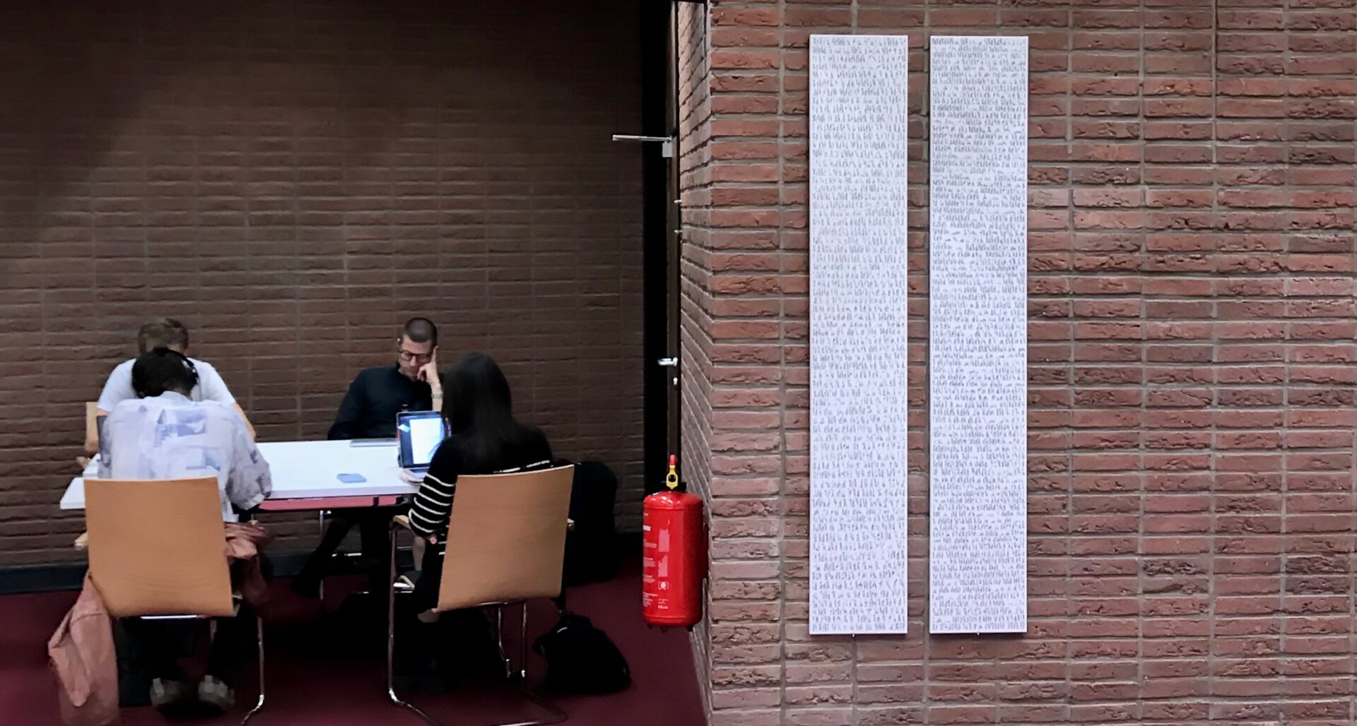 MediaLab 2.OG: 'Die fiebrige Bibliothek', Diptychon, Acryl auf Leinwand, je 180 x 30 cm, 2013